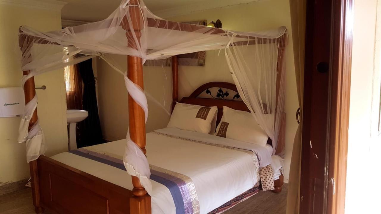 Hippo Safaris Resort Naivasha Luaran gambar